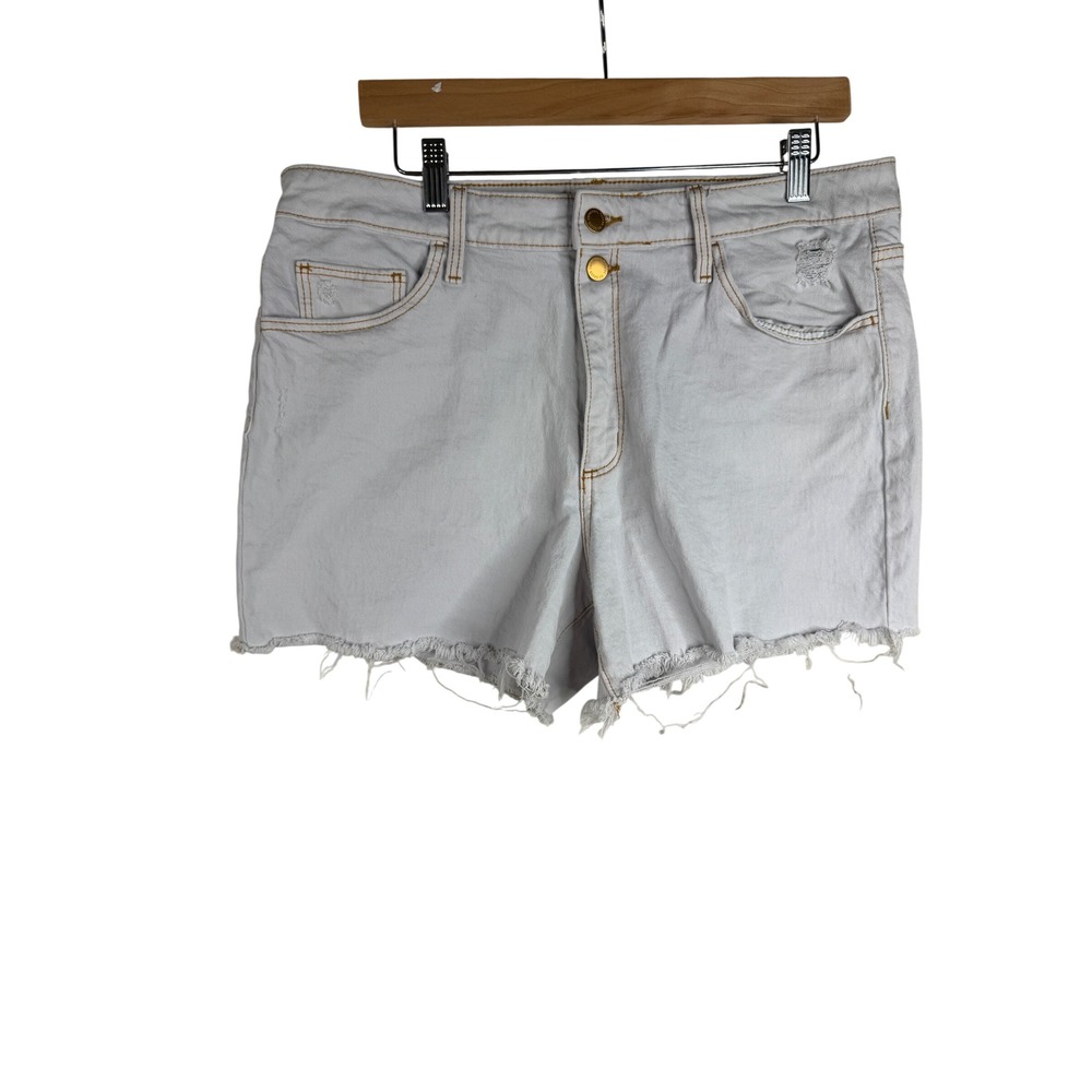 Universal Thread Vintage Midi Denim Shorts size 14/30 Light Blue